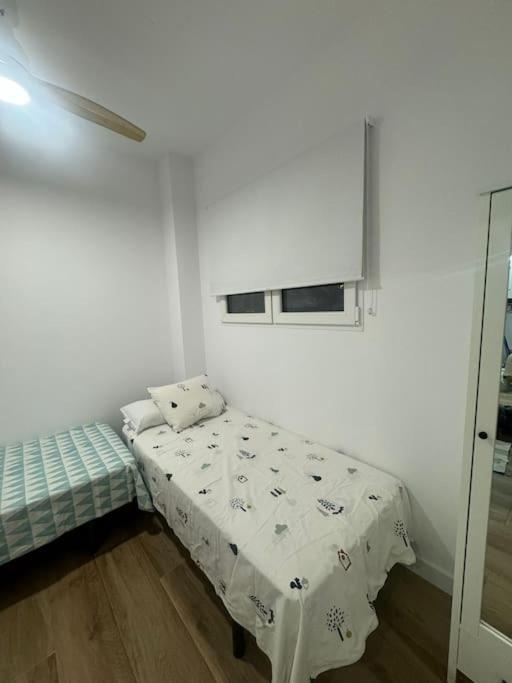 Gran Apartamento A Pie De Calle Valencia Eksteriør billede