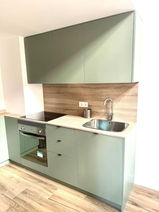 Gran Apartamento A Pie De Calle Valencia Eksteriør billede