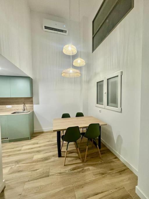 Gran Apartamento A Pie De Calle Valencia Eksteriør billede