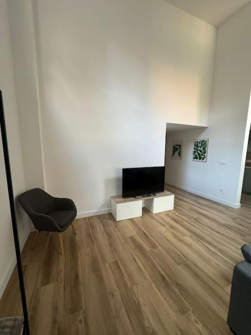 Gran Apartamento A Pie De Calle Valencia Eksteriør billede